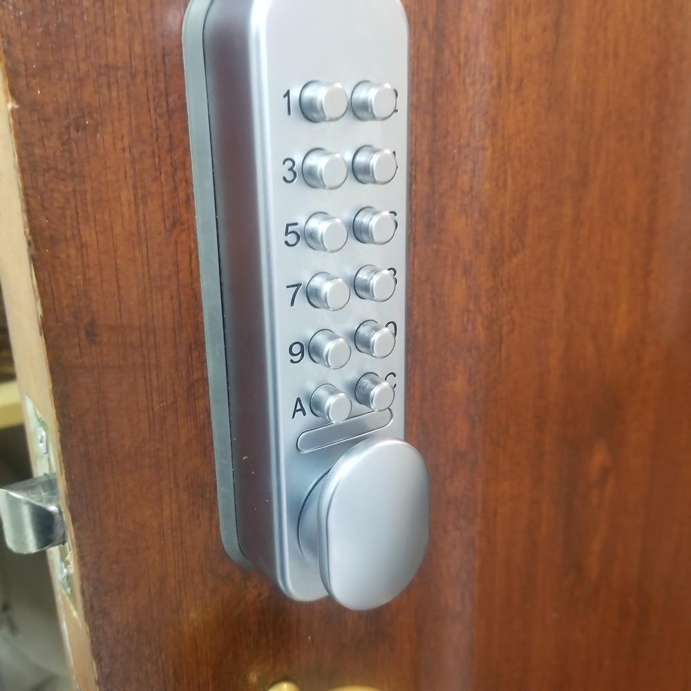 new number lock on old door 002
